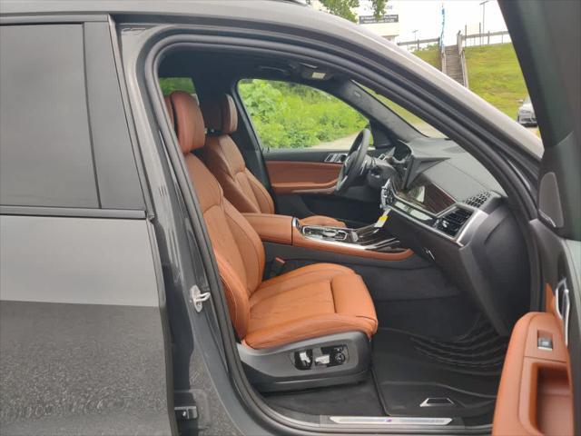new 2026 BMW X7 car, priced at $102,880