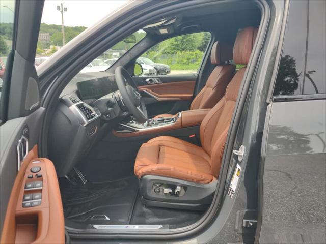 new 2026 BMW X7 car, priced at $102,880