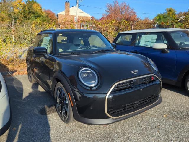 new 2025 MINI Hardtop car, priced at $38,725