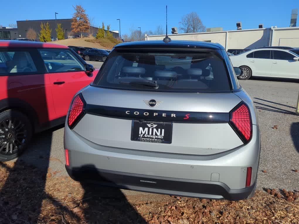 new 2025 MINI Hardtop car, priced at $38,700