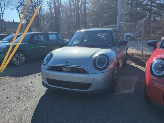 new 2025 MINI Hardtop car, priced at $38,700