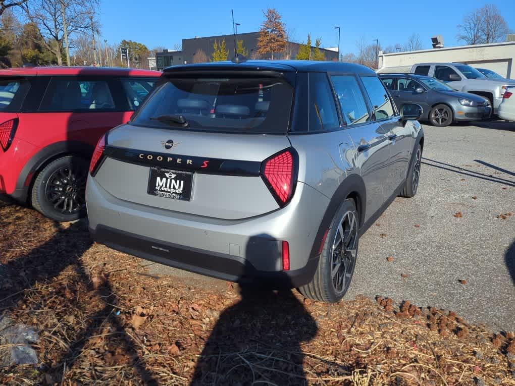 new 2025 MINI Hardtop car, priced at $38,700