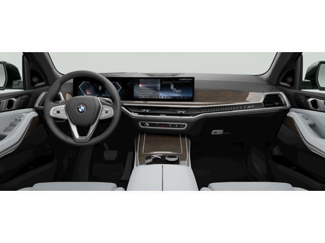 new 2025 BMW X7 car, priced at $91,510