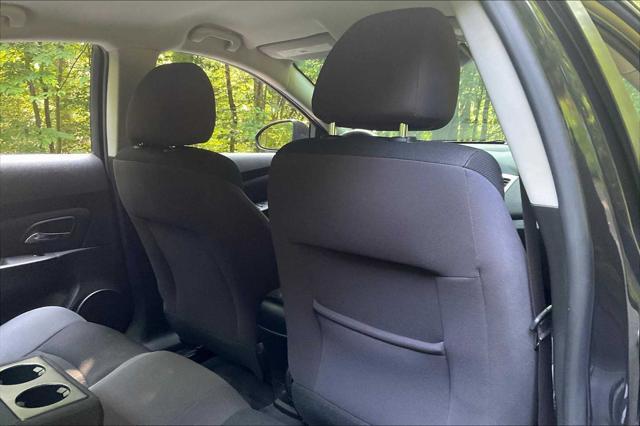 used 2015 Chevrolet Cruze car, priced at $9,990