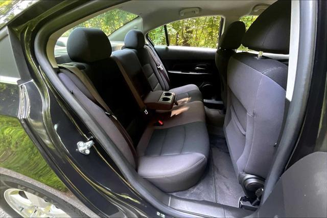 used 2015 Chevrolet Cruze car, priced at $9,990