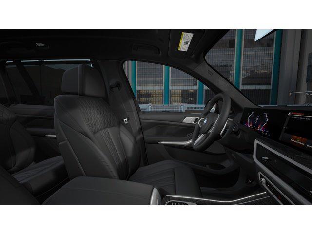 new 2026 BMW X7 car, priced at $100,275