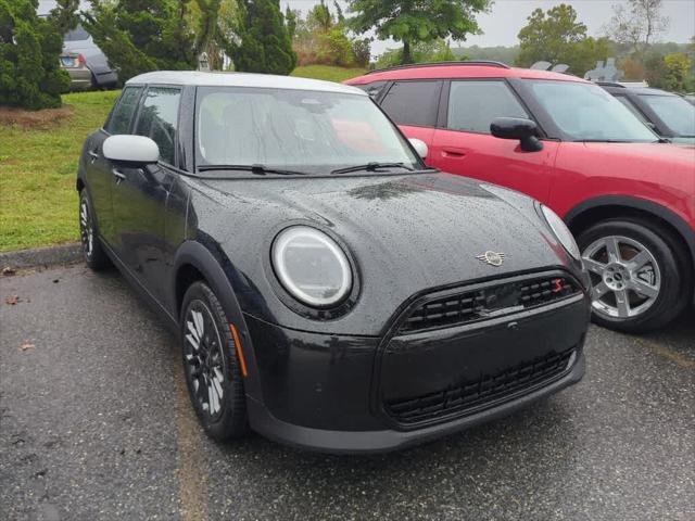 new 2025 MINI Hardtop car, priced at $38,295