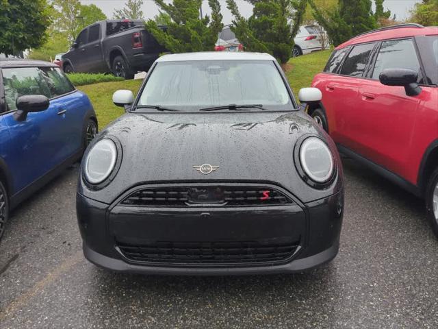 new 2025 MINI Hardtop car, priced at $38,295