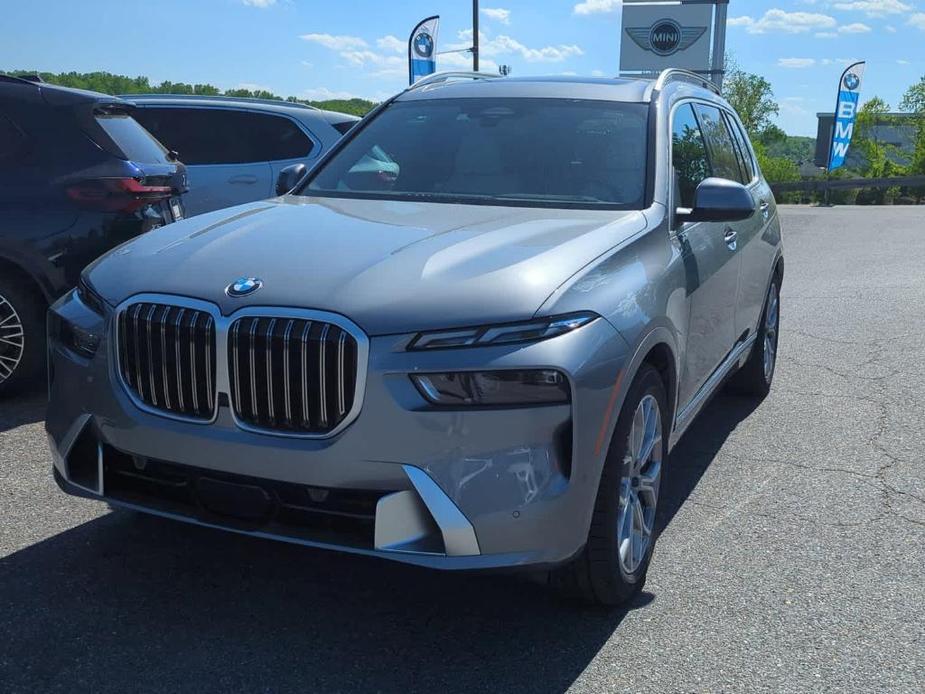 new 2025 BMW X7 car, priced at $90,695