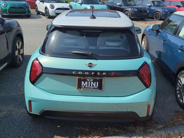 new 2025 MINI Hardtop car, priced at $36,410