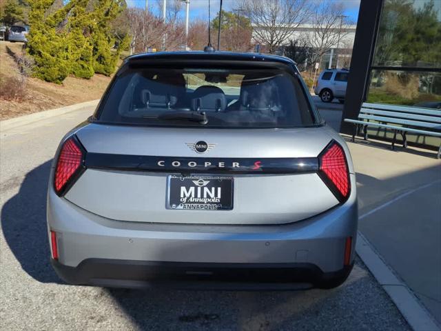 new 2025 MINI Hardtop car, priced at $38,530