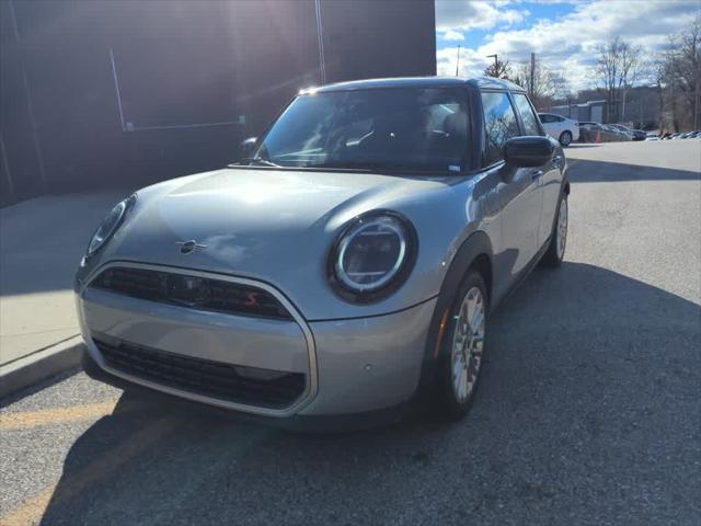 new 2025 MINI Hardtop car, priced at $38,530