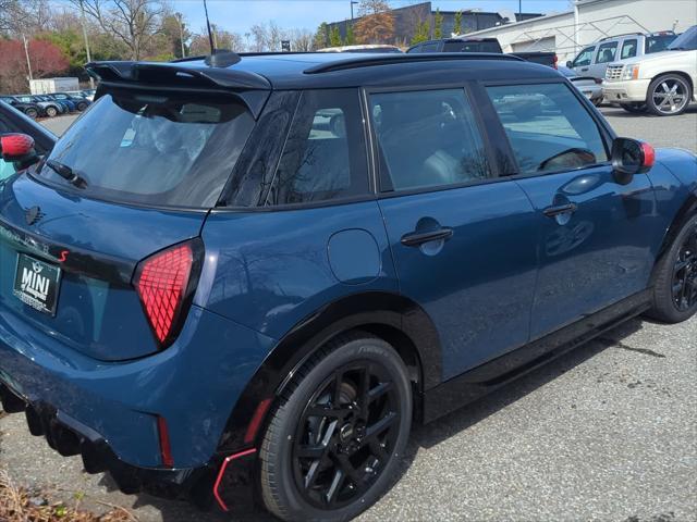new 2025 MINI Hardtop car, priced at $42,980