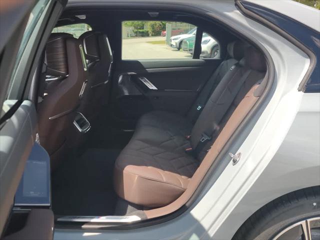 new 2025 BMW 760 car, priced at $137,075