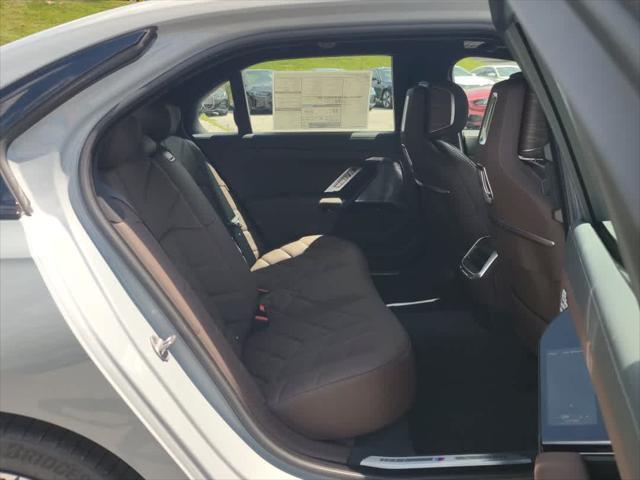 new 2025 BMW 760 car, priced at $137,075