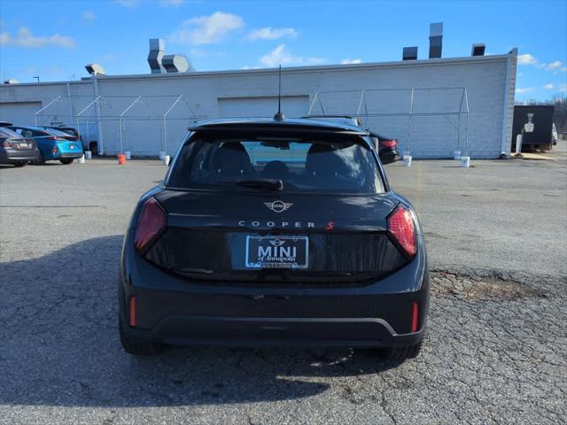 new 2025 MINI Hardtop car, priced at $35,935