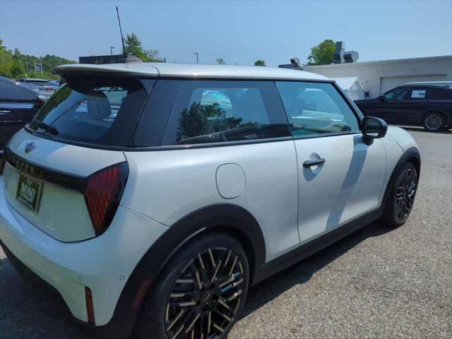 new 2025 MINI Hardtop car, priced at $38,530