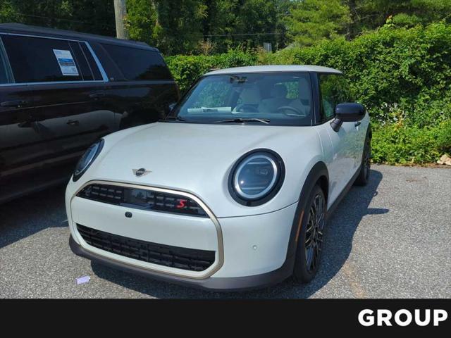 new 2025 MINI Hardtop car, priced at $38,530