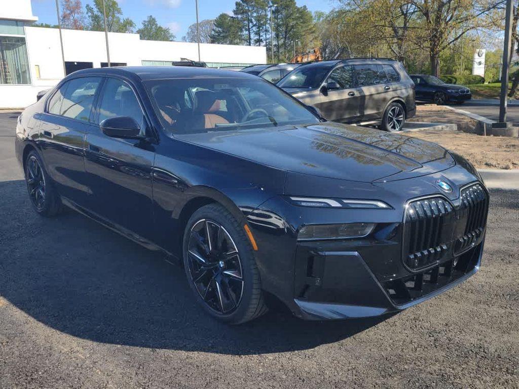 new 2025 BMW 760 car, priced at $135,475