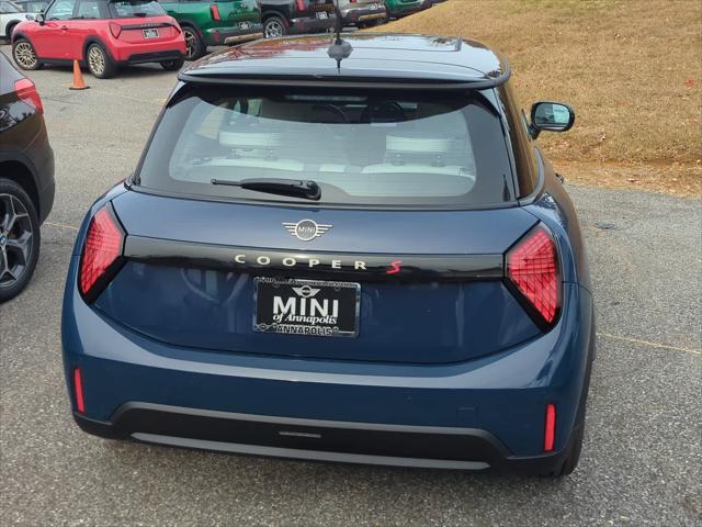 new 2025 MINI Hardtop car, priced at $36,235