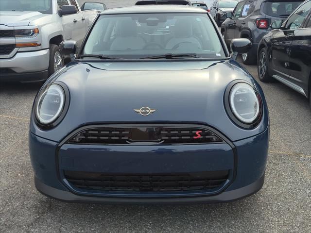 new 2025 MINI Hardtop car, priced at $36,235