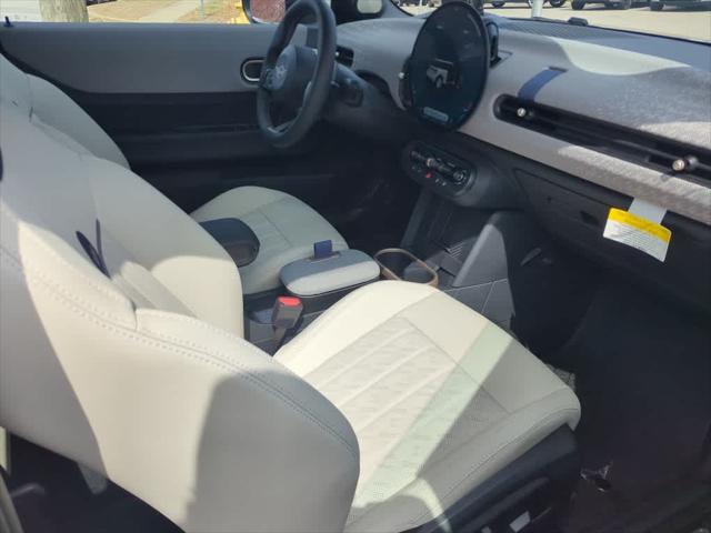 new 2025 MINI Hardtop car, priced at $35,525