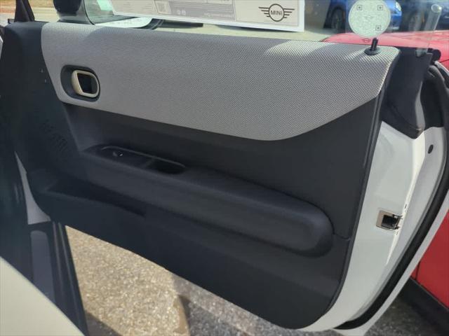 new 2025 MINI Hardtop car, priced at $35,525