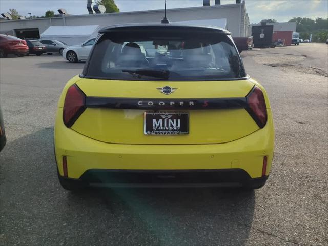 new 2025 MINI Hardtop car, priced at $36,075