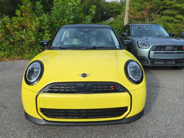 new 2025 MINI Hardtop car, priced at $36,075