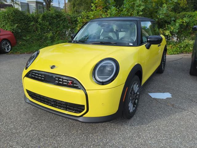 new 2025 MINI Hardtop car, priced at $36,075