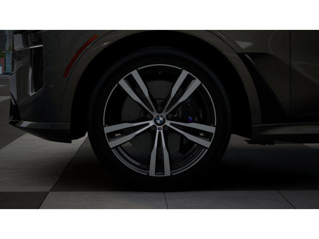new 2026 BMW X7 car, priced at $102,775