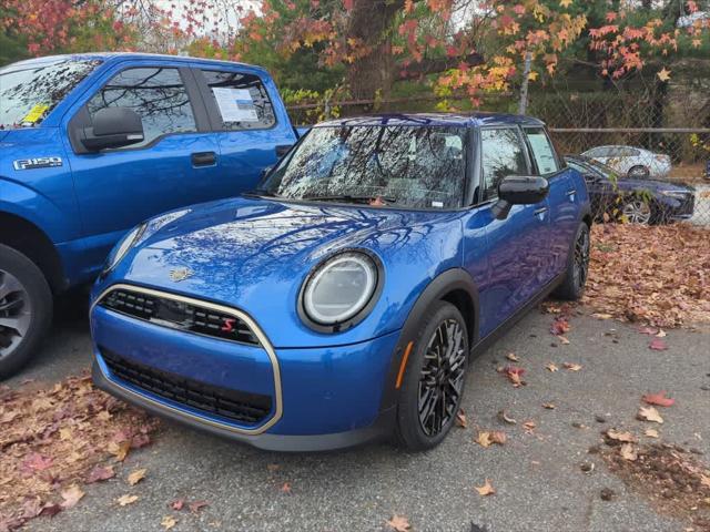 new 2025 MINI Hardtop car, priced at $39,330