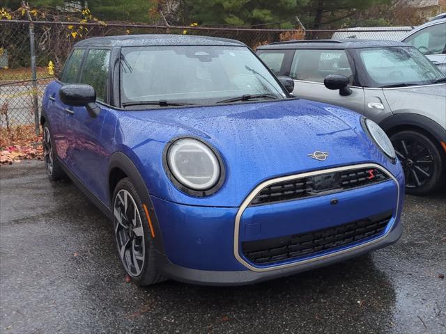 new 2025 MINI Hardtop car, priced at $39,380