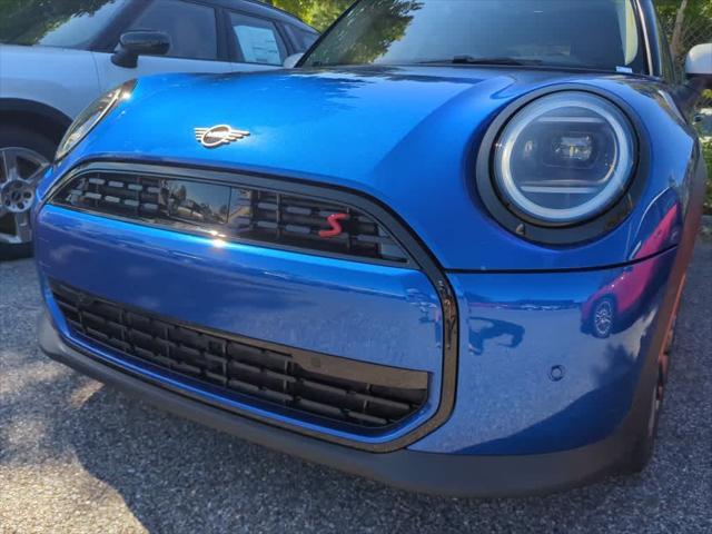 new 2025 MINI Hardtop car, priced at $36,980