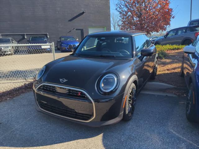 new 2025 MINI Hardtop car, priced at $38,635