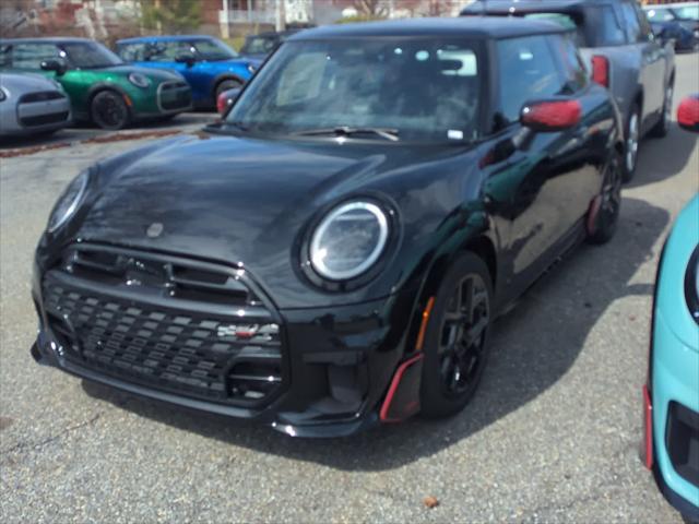 new 2025 MINI Hardtop car, priced at $41,800