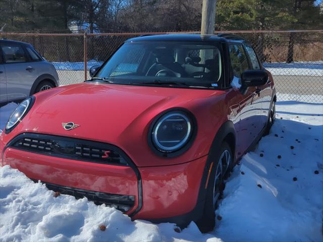 new 2025 MINI Hardtop car, priced at $37,040