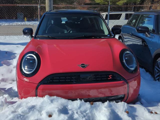 new 2025 MINI Hardtop car, priced at $37,040