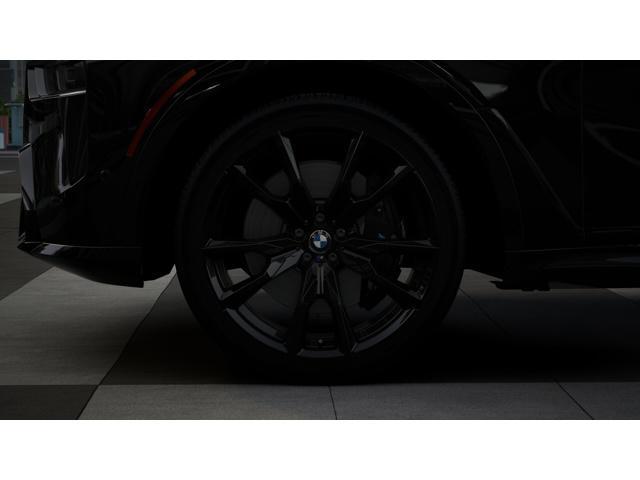 new 2026 BMW X7 car, priced at $95,680