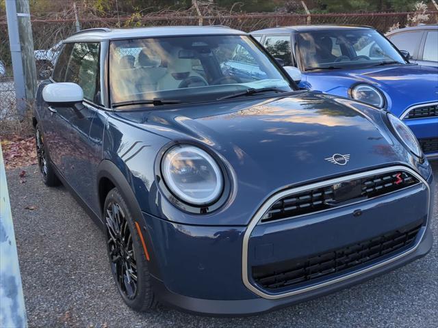 new 2025 MINI Hardtop car, priced at $39,382