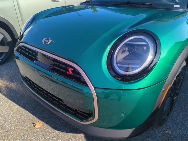 new 2025 MINI Hardtop car, priced at $39,380