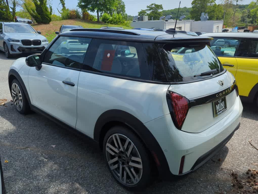 used 2025 MINI Hardtop car, priced at $32,911