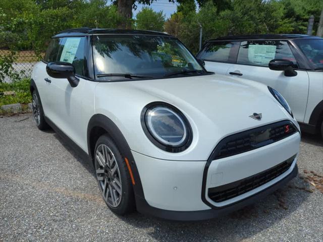 new 2025 MINI Hardtop car, priced at $35,845