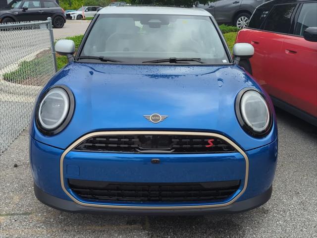 new 2025 MINI Hardtop car, priced at $39,370