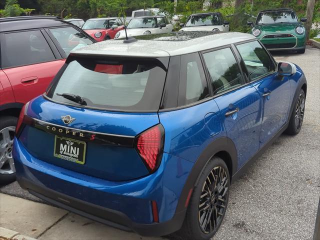 new 2025 MINI Hardtop car, priced at $39,370