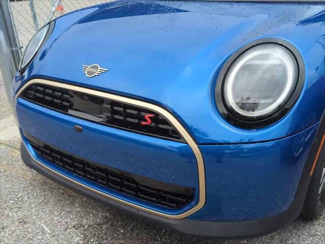 new 2025 MINI Hardtop car, priced at $39,370