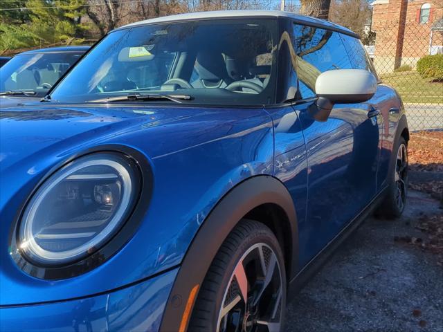 new 2025 MINI Hardtop car, priced at $35,730