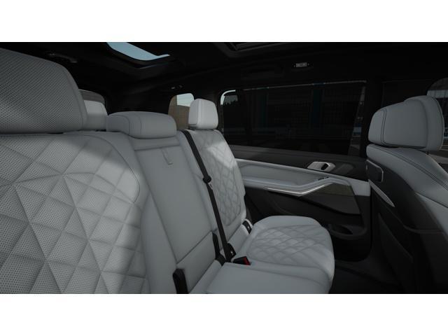 new 2026 BMW X7 car, priced at $100,280
