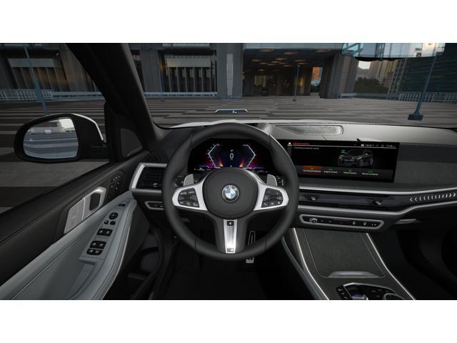 new 2026 BMW X7 car, priced at $100,280
