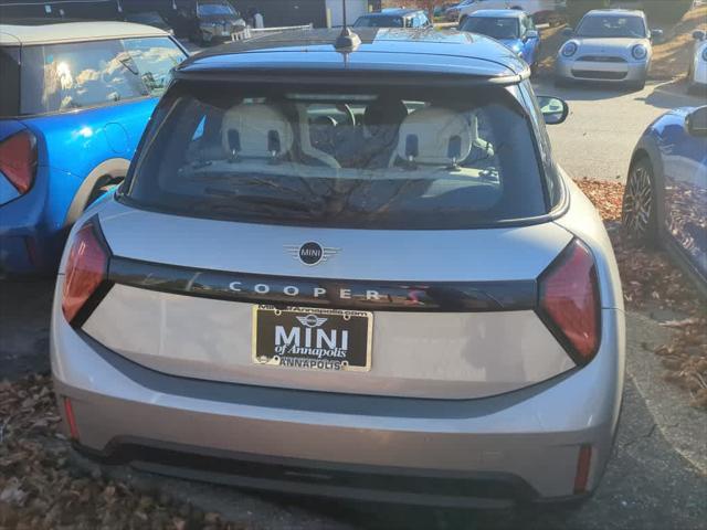 new 2025 MINI Hardtop car, priced at $37,590